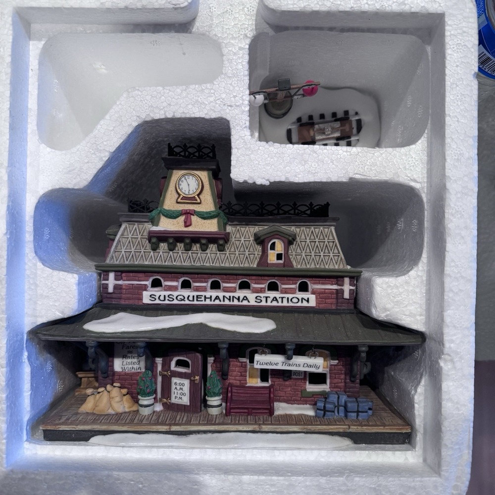 Dept. 56 Susquehanna Station & Post Office #56624 PA Train 2000 Box Cord 2 Piece